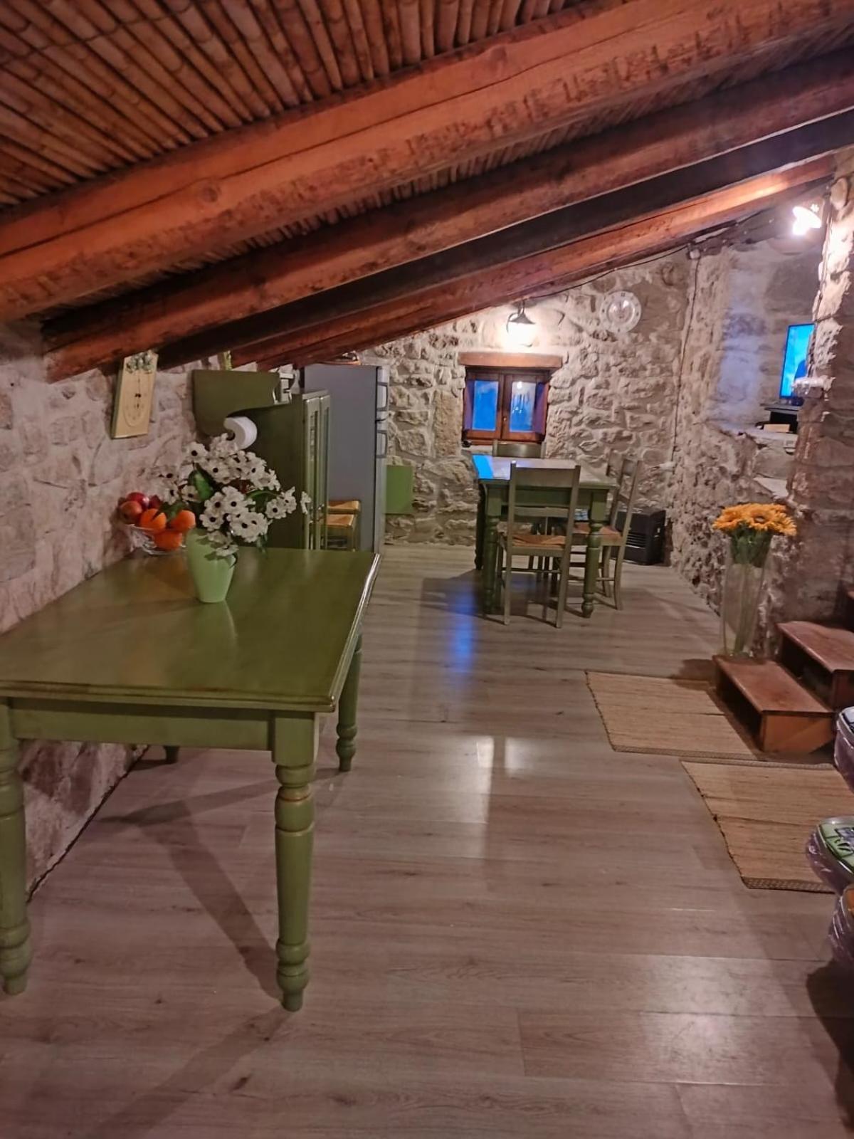 Casa Di Pietra Usellus Exterior foto