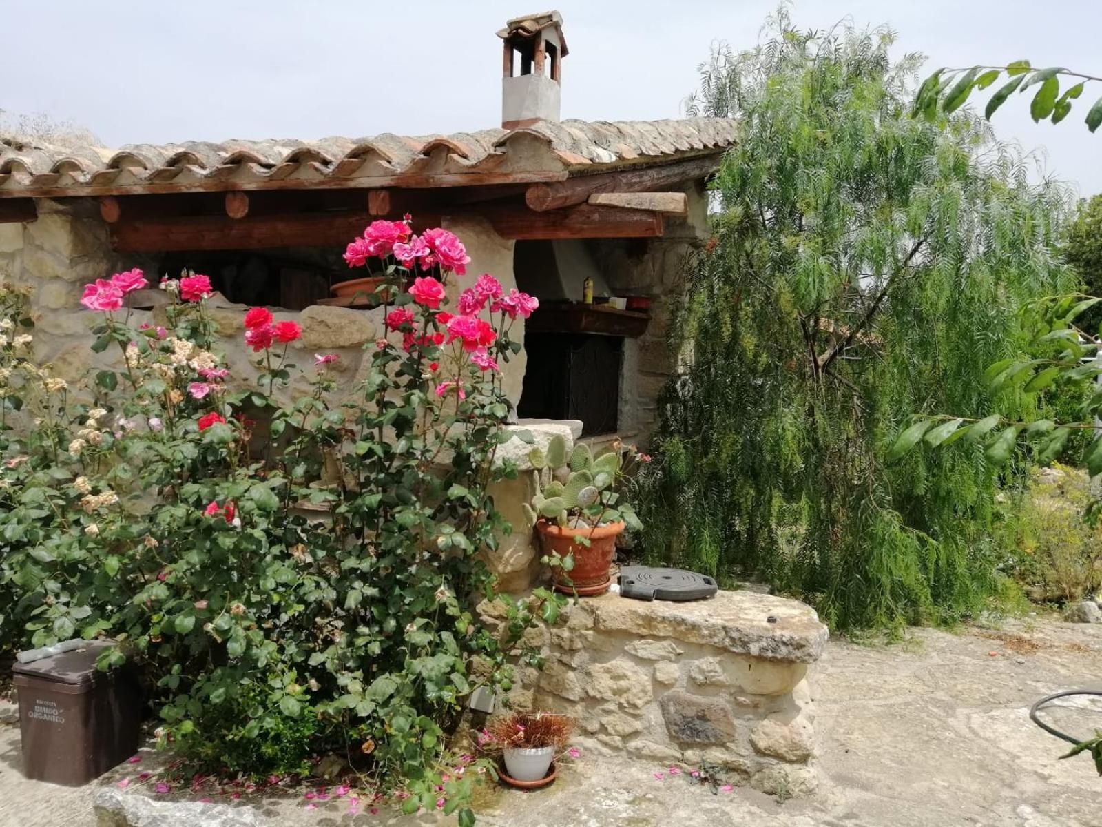 Casa Di Pietra Usellus Exterior foto