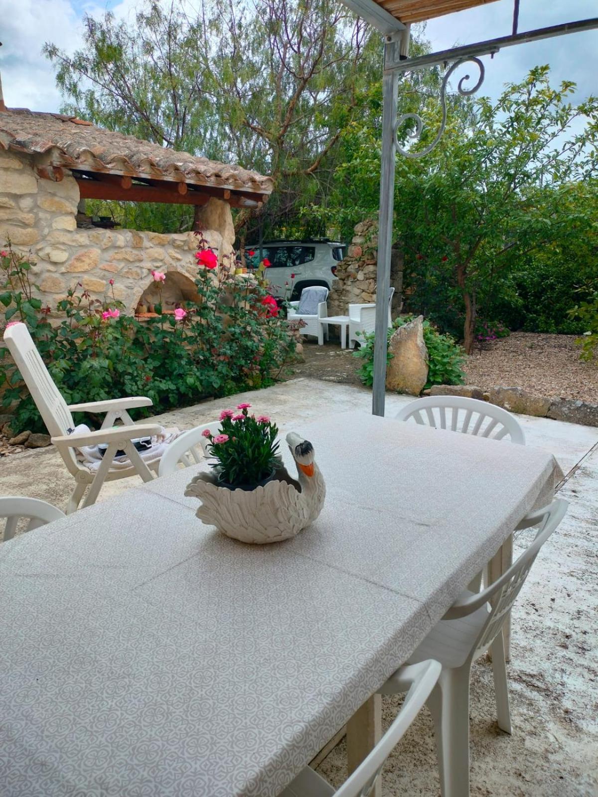 Casa Di Pietra Usellus Exterior foto